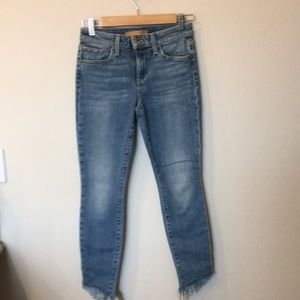 Joe’s Jeans “The Icon” mid rise skinny ankle jean